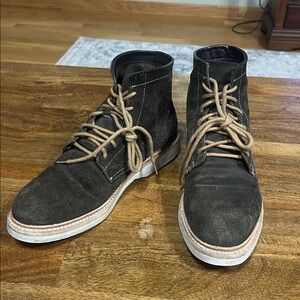 Freebird by Steven Wheeler Boot in Olive Suede size 10